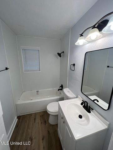 314 Mcdowell Park Circle, Jackson, MS 39204