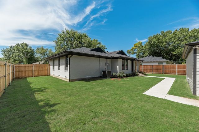 2945 Healey Drive, Dallas, TX 75228