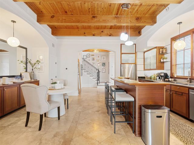 6103 Maxie Street, Houston, TX 77007