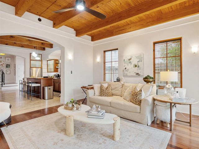 6103 Maxie Street, Houston, TX 77007