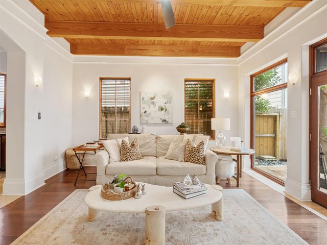 6103 Maxie Street, Houston, TX 77007