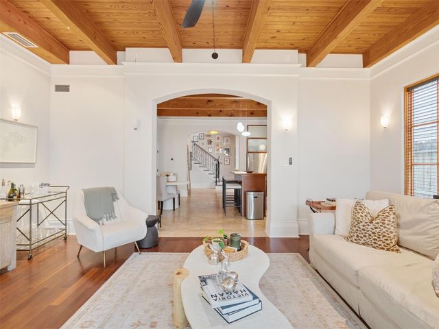 6103 Maxie Street, Houston, TX 77007