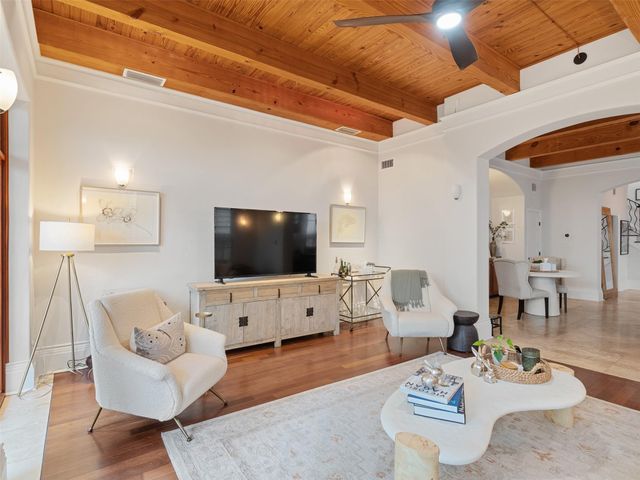 6103 Maxie Street, Houston, TX 77007