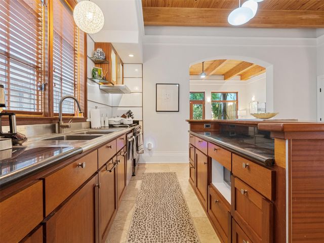 6103 Maxie Street, Houston, TX 77007