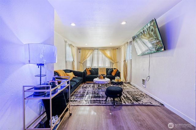 3633 E J Street, Tacoma, WA 98404