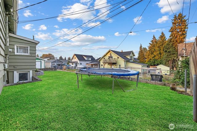 3633 E J Street, Tacoma, WA 98404