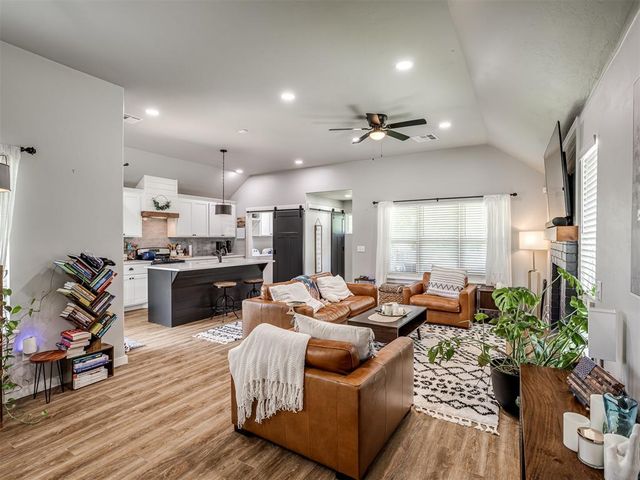402 S Van Buren Avenue, Blanchard, OK 73010