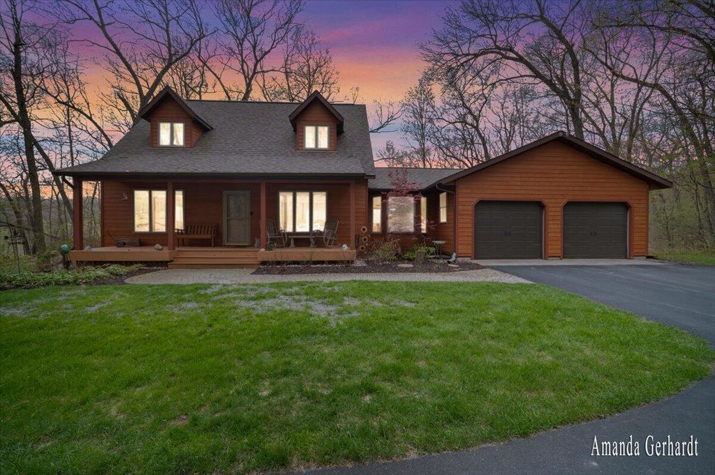 12449 Bailey Drive, Lowell, MI 49331
