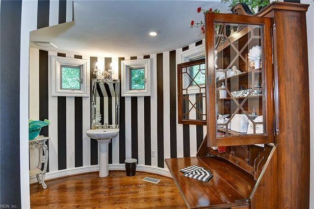 1644 Duke Of Windsor RD, Virginia Beach, VA 23454