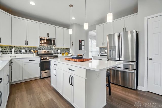 578 Bellasera Drive, Sugarcreek Twp, OH 45440