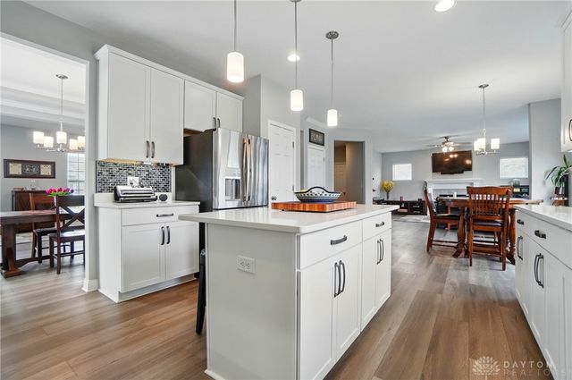 578 Bellasera Drive, Sugarcreek Twp, OH 45440
