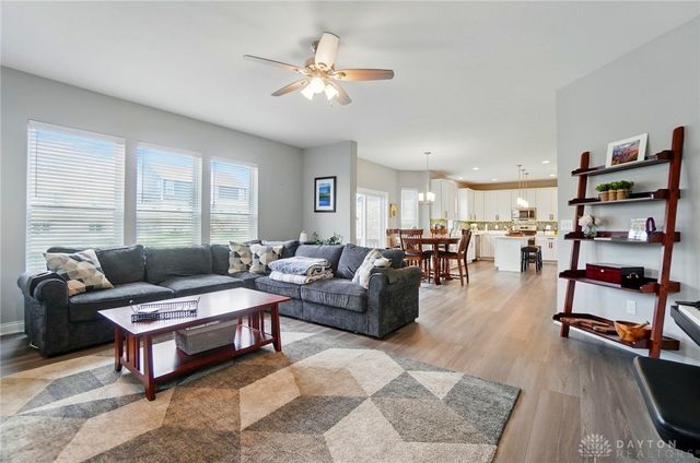 578 Bellasera Drive, Sugarcreek Twp, OH 45440