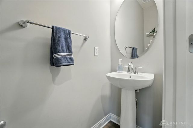 578 Bellasera Drive, Sugarcreek Twp, OH 45440