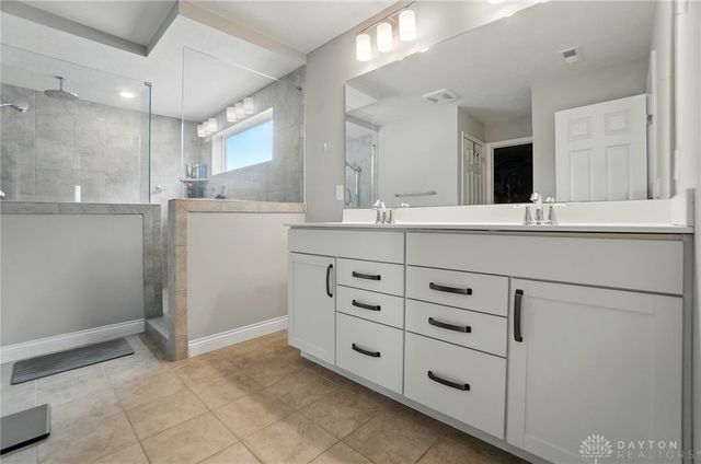 578 Bellasera Drive, Sugarcreek Twp, OH 45440
