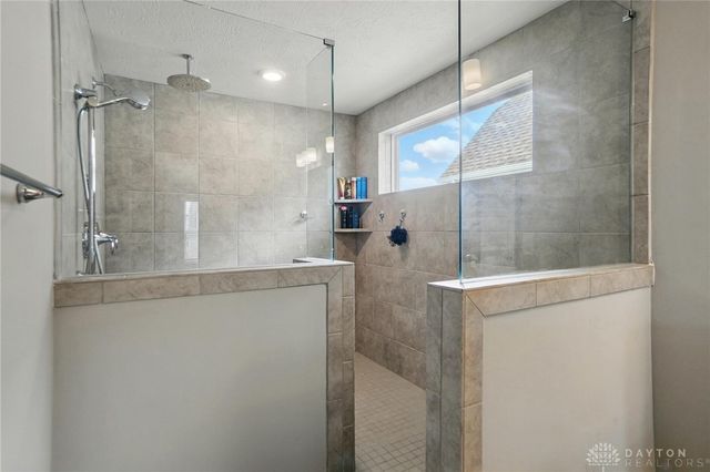 578 Bellasera Drive, Sugarcreek Twp, OH 45440