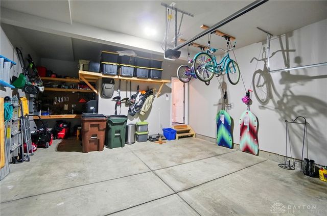 578 Bellasera Drive, Sugarcreek Twp, OH 45440