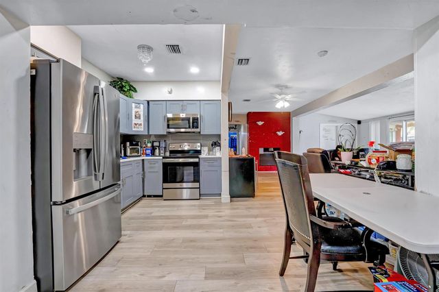3250 E Glendale Boulevard, Fort Lauderdale, FL 33312