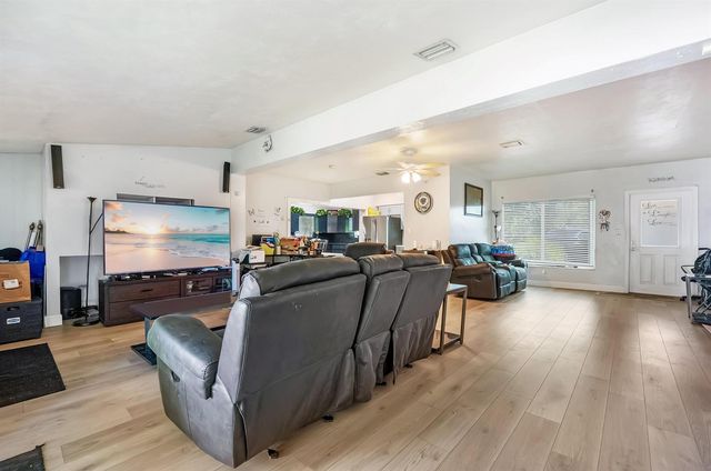 3250 E Glendale Boulevard, Fort Lauderdale, FL 33312