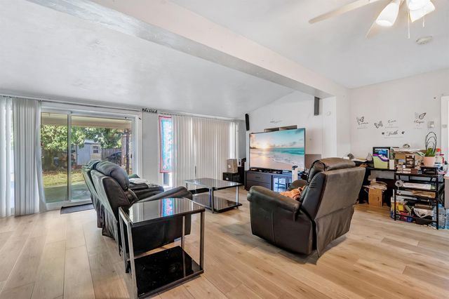 3250 E Glendale Boulevard, Fort Lauderdale, FL 33312