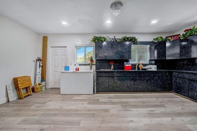 3250 E Glendale Boulevard, Fort Lauderdale, FL 33312