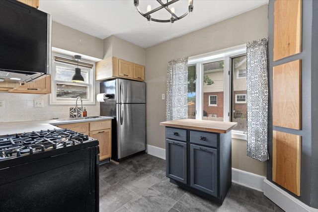 7519 10th AVENUE, Kenosha, WI 53143