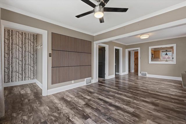 7519 10th AVENUE, Kenosha, WI 53143