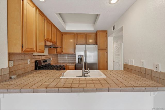 1040 S San Marino Way, Anaheim, CA 92808