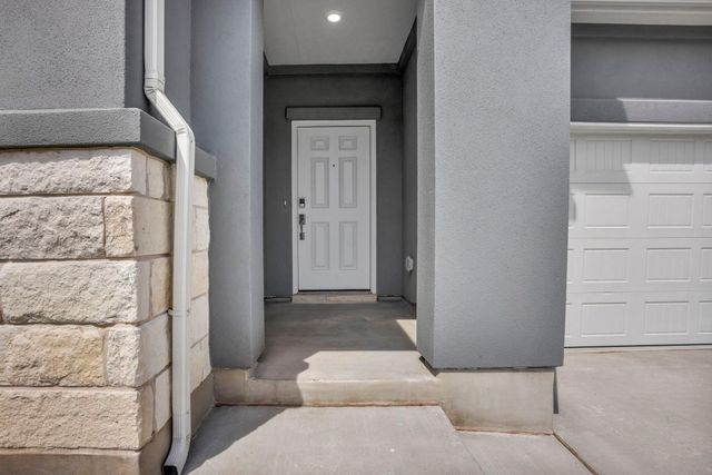 131 Adeline RD, Hutto, TX 78634