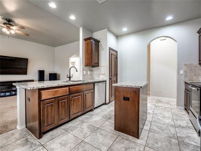 5774 Timberland Crossing, Guthrie, OK 73044
