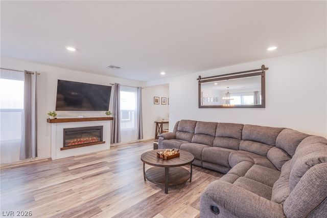 7712 Lush Oasis Avenue, Las Vegas, NV 89113