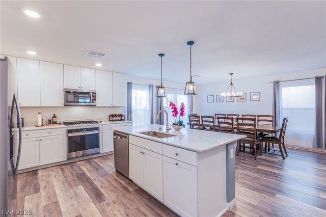 7712 Lush Oasis Avenue, Las Vegas, NV 89113