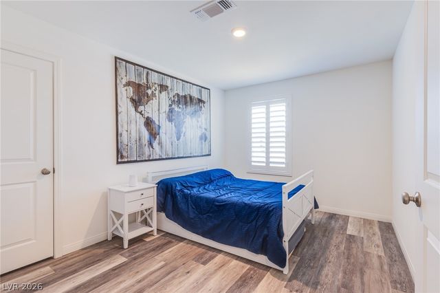 7712 Lush Oasis Avenue, Las Vegas, NV 89113