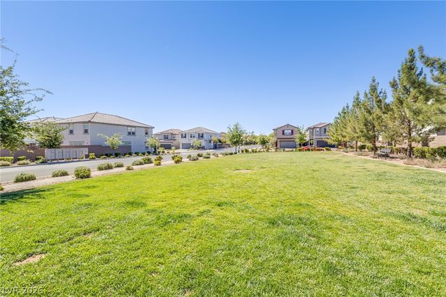 7712 Lush Oasis Avenue, Las Vegas, NV 89113