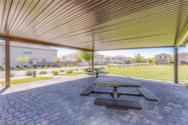 7712 Lush Oasis Avenue, Las Vegas, NV 89113