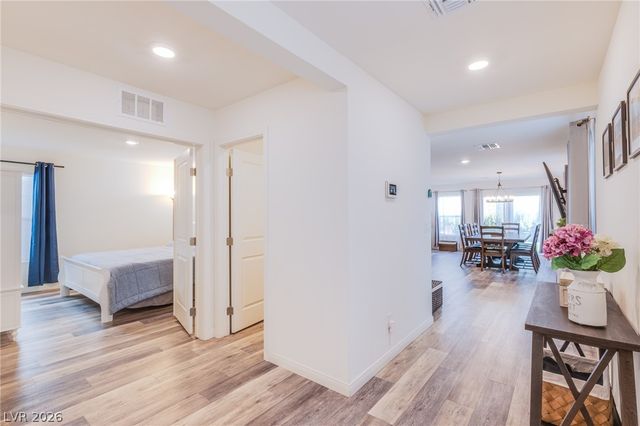 7712 Lush Oasis Avenue, Las Vegas, NV 89113