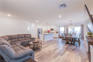 7712 Lush Oasis Avenue, Las Vegas, NV 89113