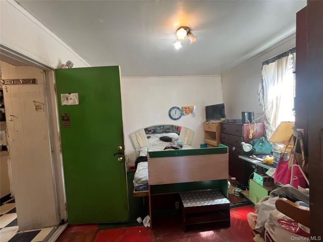 10438 202nd Street, Saint Albans, NY 11412