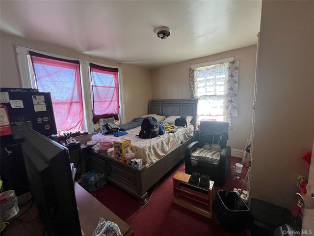 10438 202nd Street, Saint Albans, NY 11412