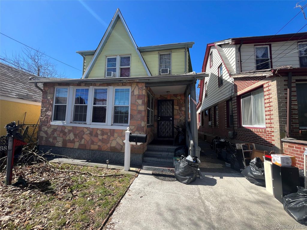 10438 202nd Street, Saint Albans, NY 11412