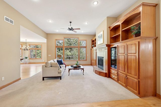14043 Kings Court, Savage, MN 55378