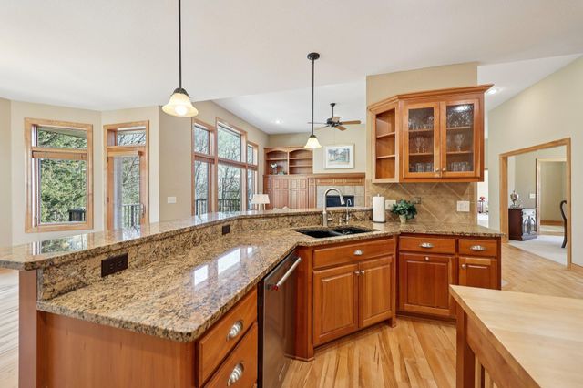 14043 Kings Court, Savage, MN 55378