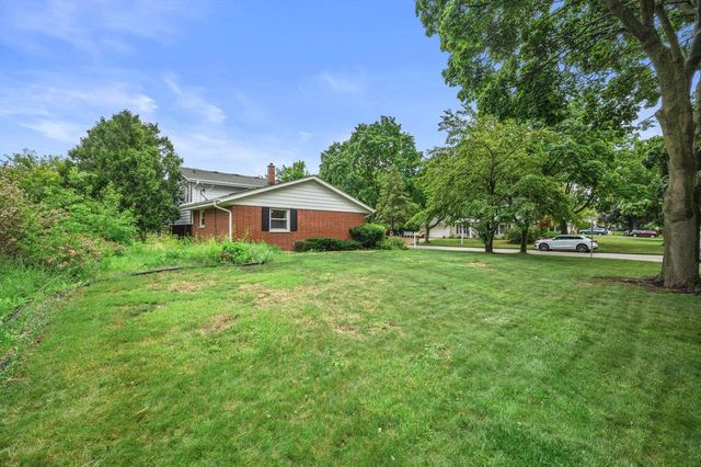 12130 W Chambers STREET, Wauwatosa, WI 53222