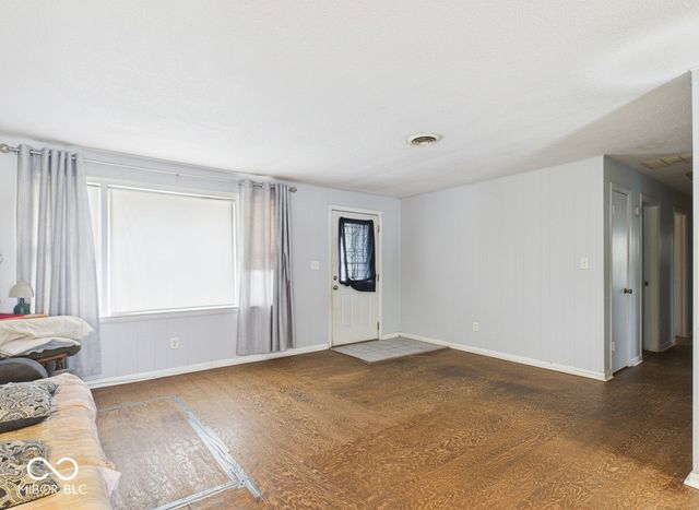 3180 S 200 E, Anderson, IN 46017