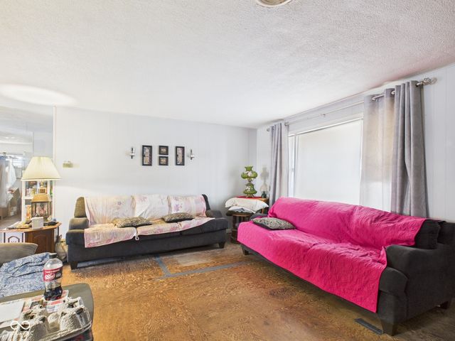 3180 S 200 E, Anderson, IN 46017