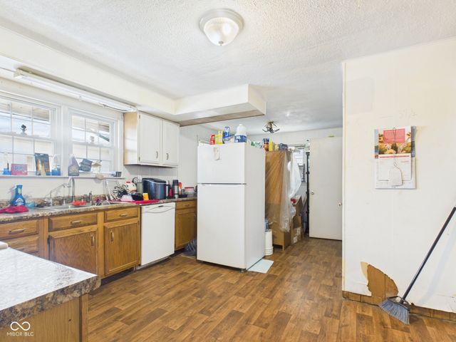 3180 S 200 E, Anderson, IN 46017