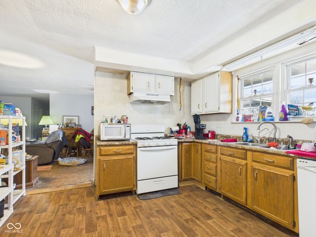 3180 S 200 E, Anderson, IN 46017