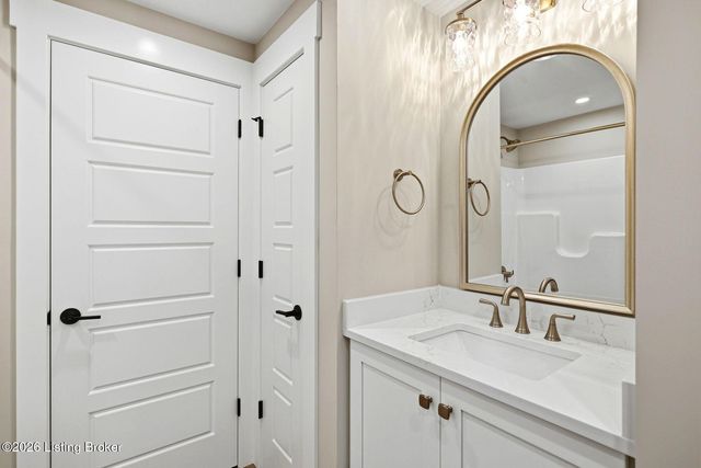 14715 Stable Gate Pl, Louisville, KY 40245