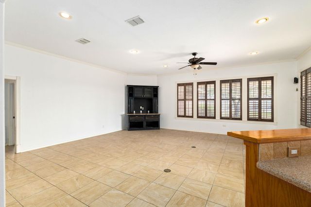 803 S Converse ST, Flatonia, TX 78941