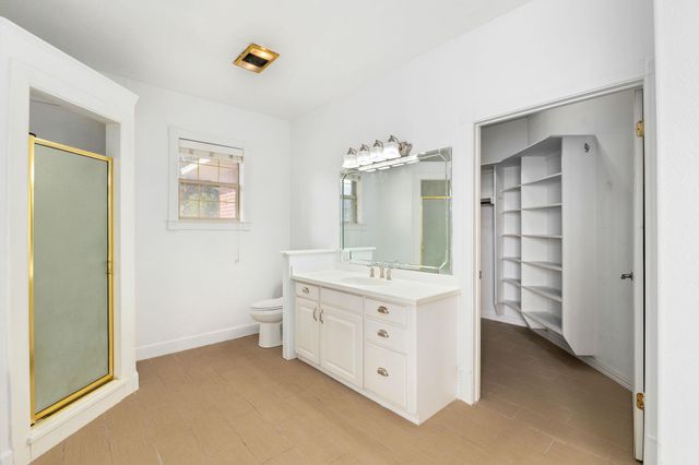 803 S Converse ST, Flatonia, TX 78941