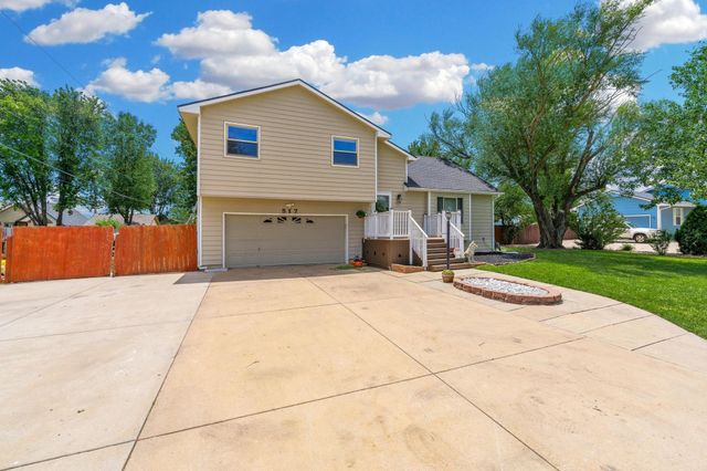 517 E Brownie, Rose Hill, KS 67133
